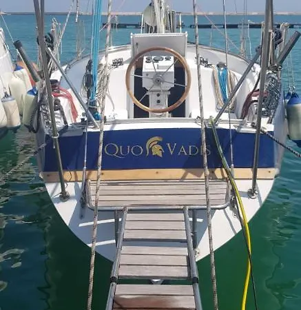 Bed & Boat Quo Vadis Yacht * Bari